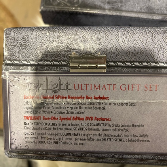 Limited Edition Twilight Gift Set - Picture 3 of 4